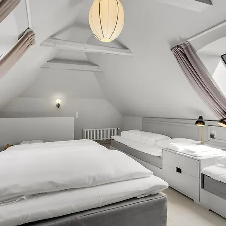 Apartment 1 Bedroom In *